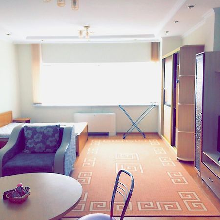 Amasing Apartment On Dostyk 5 Str Asztana Kültér fotó